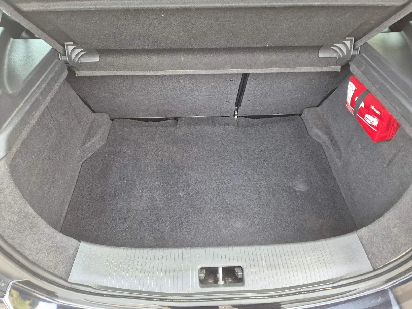 Opel Astra GTC 1.9CDTI, снимка 5 - Автомобили и джипове - 55014262