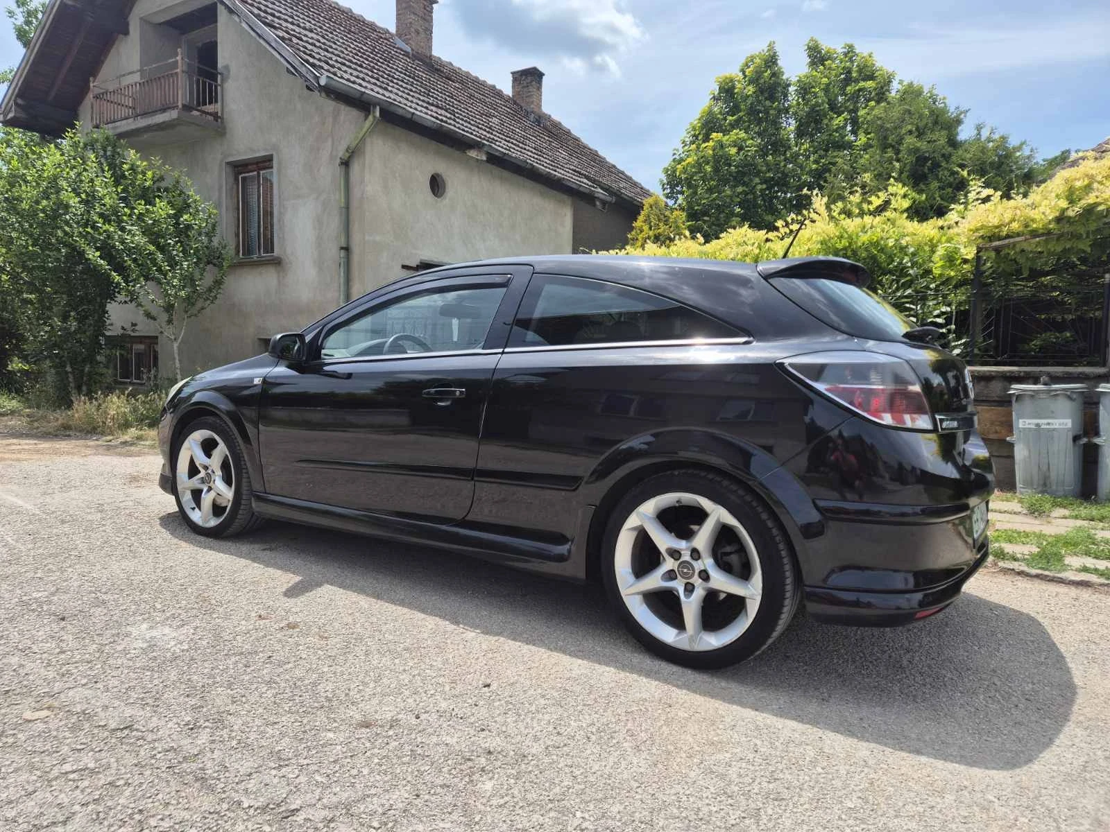 Opel Astra GTC 1.9CDTI, снимка 11 - Автомобили и джипове - 55014262