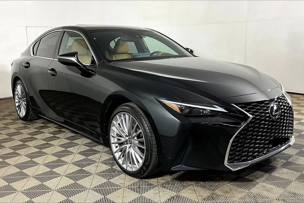 Lexus IS 300 Luxury Package