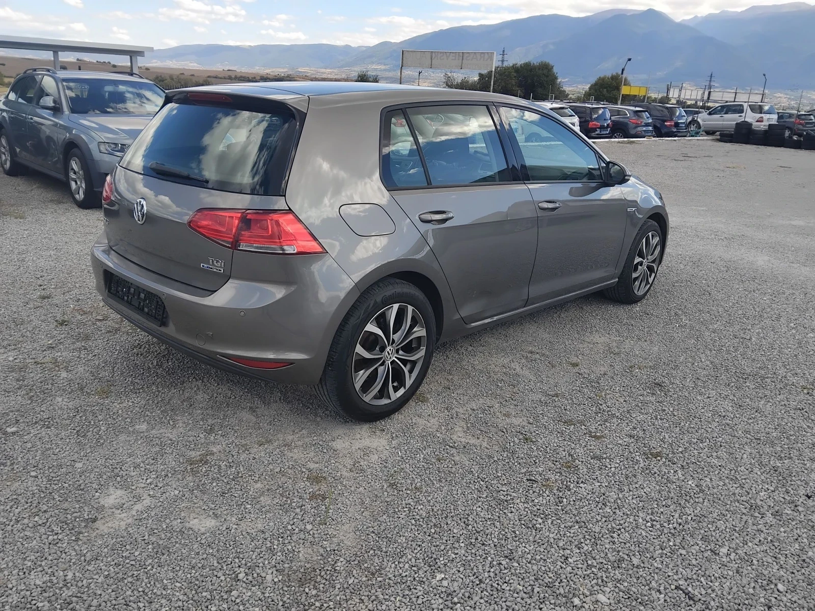 VW Golf 1.4TGi110кМЕТАН, снимка 5 - Автомобили и джипове - 56210503