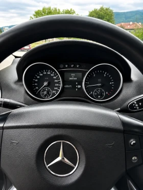 Mercedes-Benz ML 320 Mercedes-Benz ML320 /4MATIC/ НА ПРУЖИНИ, снимка 6