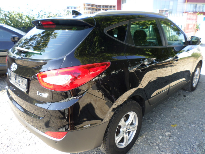 Hyundai IX35 1.6i, снимка 4 - Автомобили и джипове - 46770739