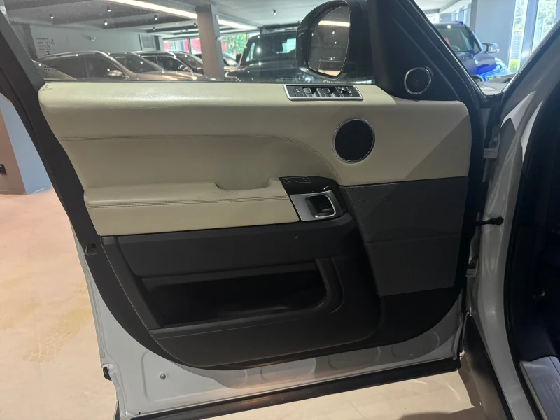 Land Rover Range Rover Sport 7 местен, снимка 9 - Автомобили и джипове - 51534396