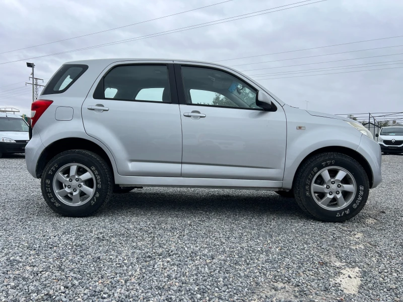 Daihatsu Terios 4X4 ТОП СЪСТОЯНИЕ, снимка 4 - Автомобили и джипове - 51934461