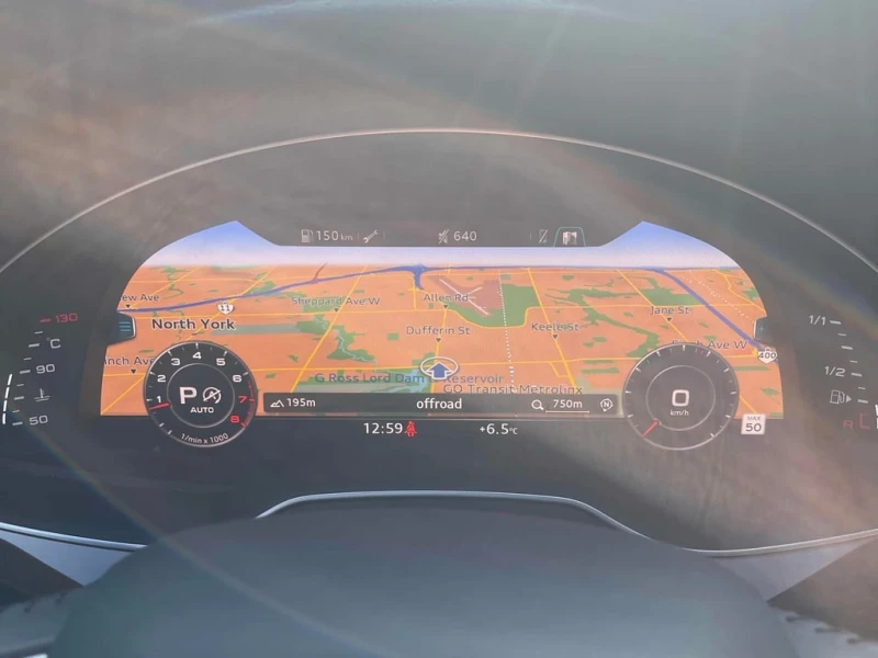 Audi Q7 * Technik * CARFAX * БЕЗ ПЪРВОНАЧАЛНА ВНОСКА, снимка 10 - Автомобили и джипове - 53091012