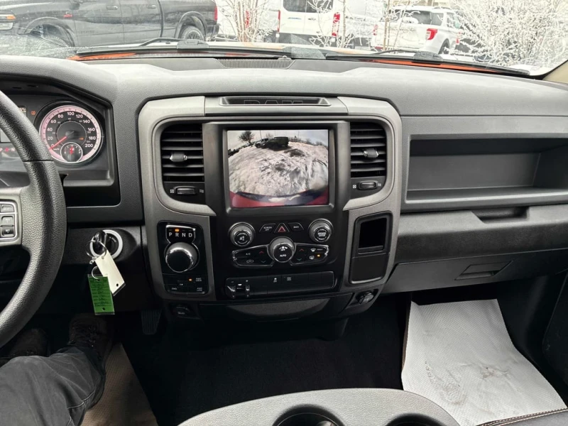 Dodge RAM 1500 2019 Express * CARFAX * ОТ ПРЕДСТАВИТЕЛСТВО, снимка 9 - Автомобили и джипове - 53137430