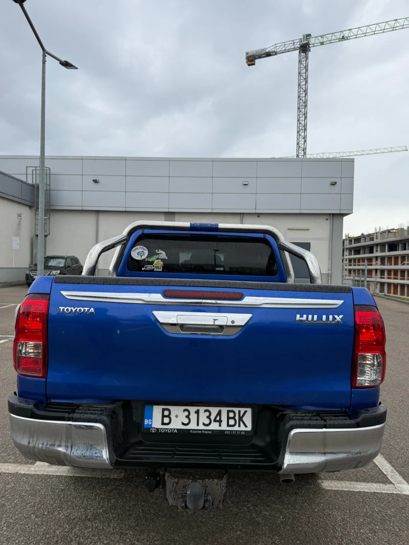 Toyota Hilux 2.4d invincible, снимка 8 - Автомобили и джипове - 53271129