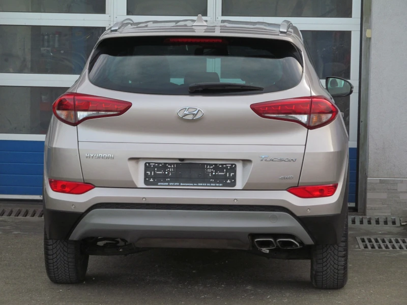 Hyundai Tucson 2.0CRDI/4X4/AВТОМАТ/РЕАЛЕН ДОКАЗЕУМ ПРОБЕГ/ЕВРО6, снимка 5 - Автомобили и джипове - 53271738