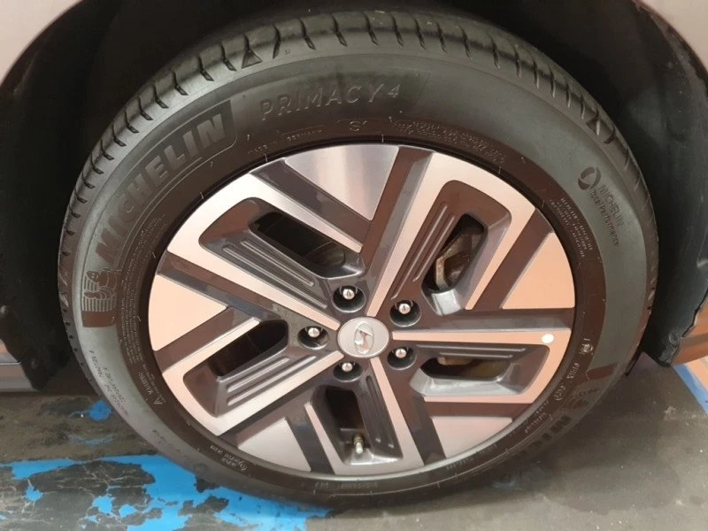 Hyundai Kona, снимка 12 - Автомобили и джипове - 52556288