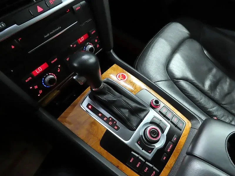 Audi Q7 3.0 TDI Quattro, снимка 14 - Автомобили и джипове - 55132440