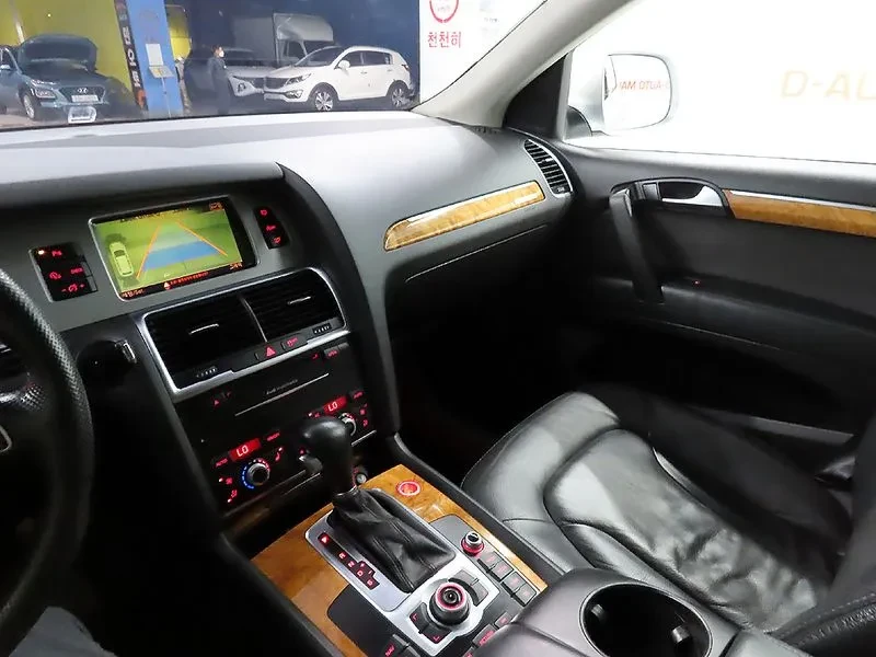 Audi Q7 3.0 TDI Quattro, снимка 12 - Автомобили и джипове - 55132440