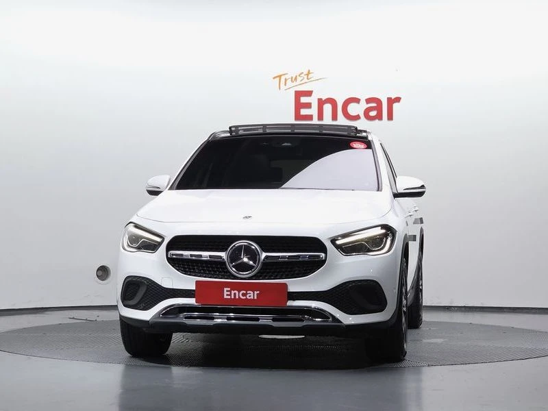 Mercedes-Benz GLA GLA220| 190к.с.| ВКЛ.ТЕХНОТЕСТ, снимка 3 - Автомобили и джипове - 55172380