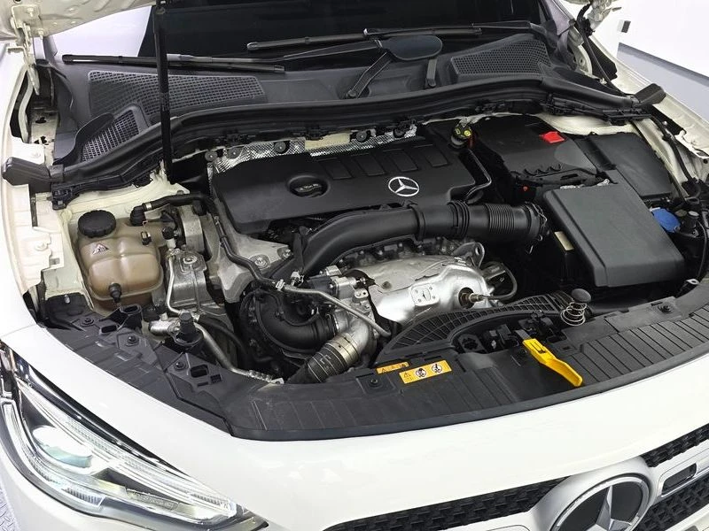 Mercedes-Benz GLA GLA220| 190к.с.| ВКЛ.ТЕХНОТЕСТ, снимка 6 - Автомобили и джипове - 55172380