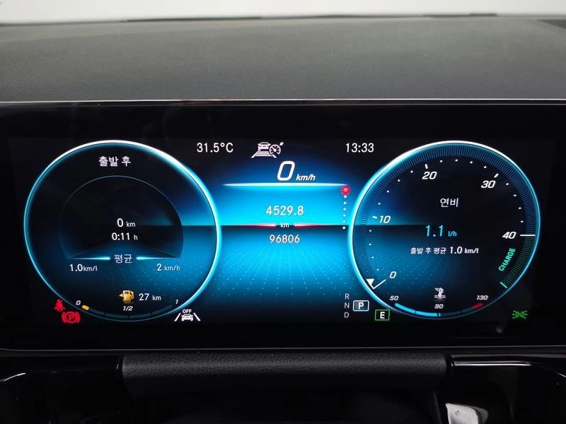 Mercedes-Benz GLA GLA220| 190к.с.| ВКЛ.ТЕХНОТЕСТ, снимка 8 - Автомобили и джипове - 55172380