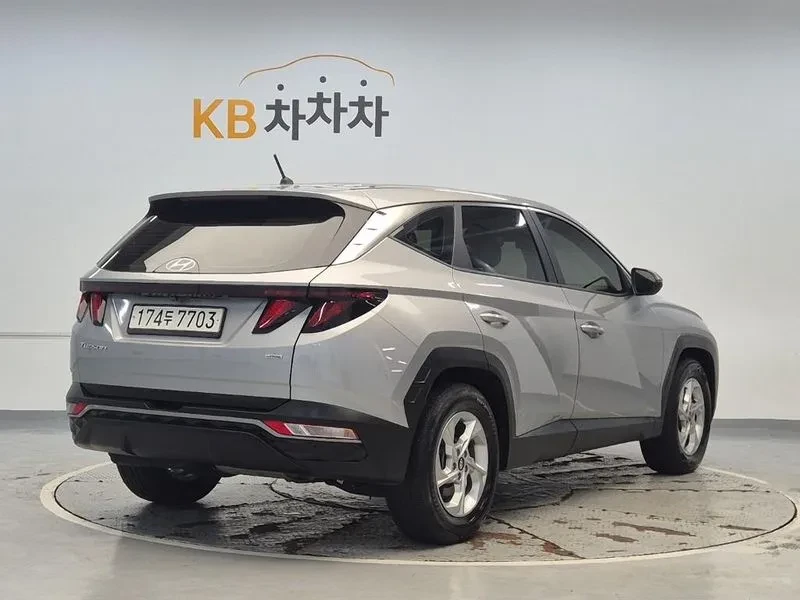 Hyundai Tucson Diesel 2.0 4Wd Modern, снимка 6 - Автомобили и джипове - 56304554