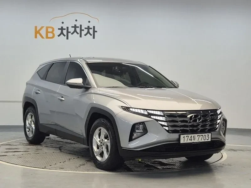 Hyundai Tucson Diesel 2.0 4Wd Modern, снимка 7 - Автомобили и джипове - 56304554