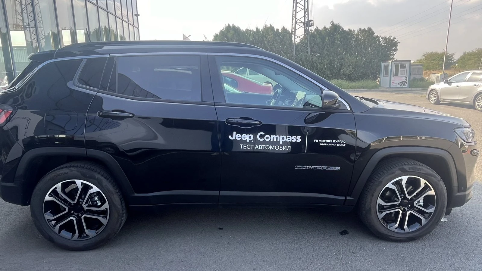 Jeep Compass e-HYBRID 48V petrol - изображение 3