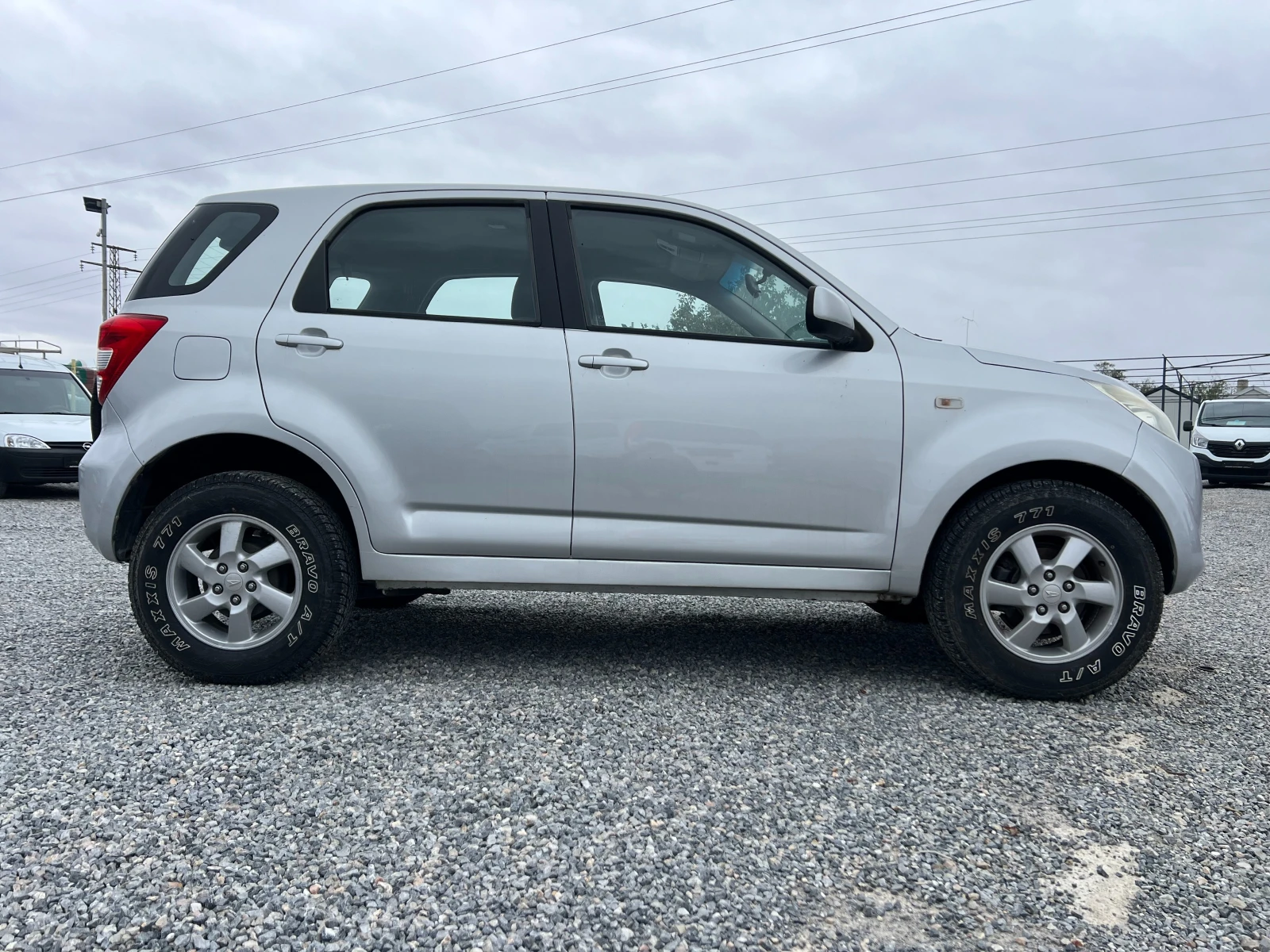 Daihatsu Terios 4X4 ТОП СЪСТОЯНИЕ - изображение 4