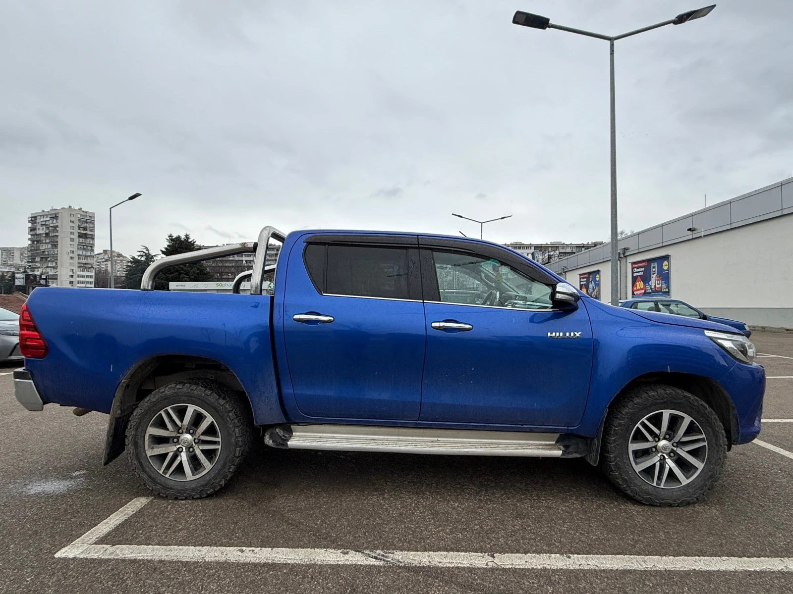 Toyota Hilux 2.4d invincible - изображение 4