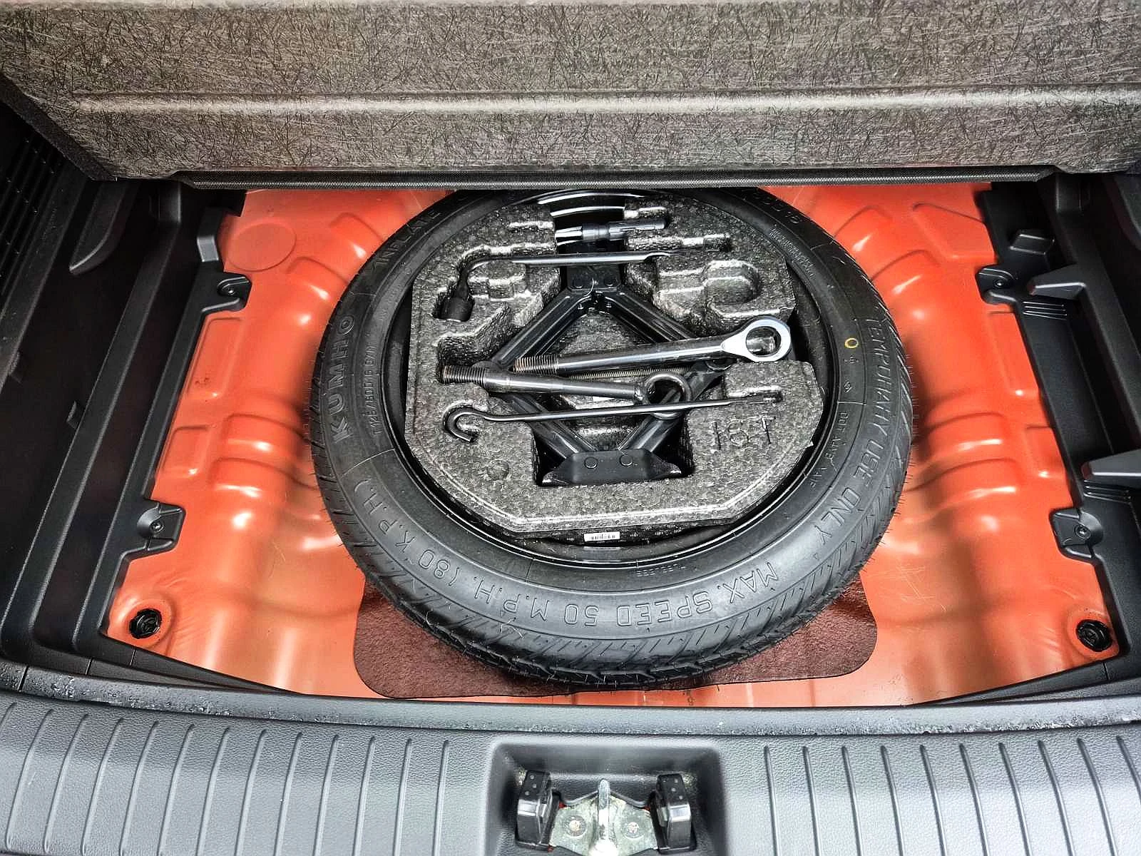 Hyundai Kona 2.0 АВТОМАТИК ВЪЗМОЖНОСТ ЗА ГАЗОВА УРЕДБА, снимка 15 - Автомобили и джипове - 54031501