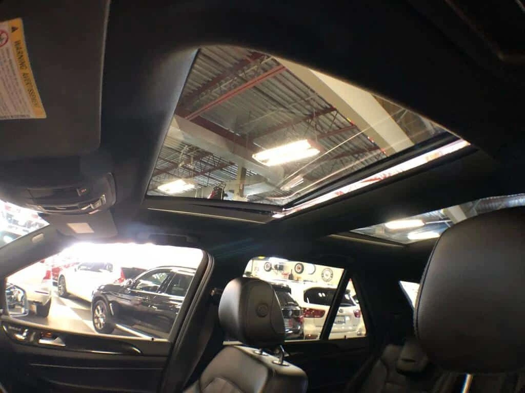 Mercedes-Benz GLE * 400 4MATIC AMG PKG LEATHER PAN/ROOF NAV CAMERA *, снимка 17 - Автомобили и джипове - 54094318