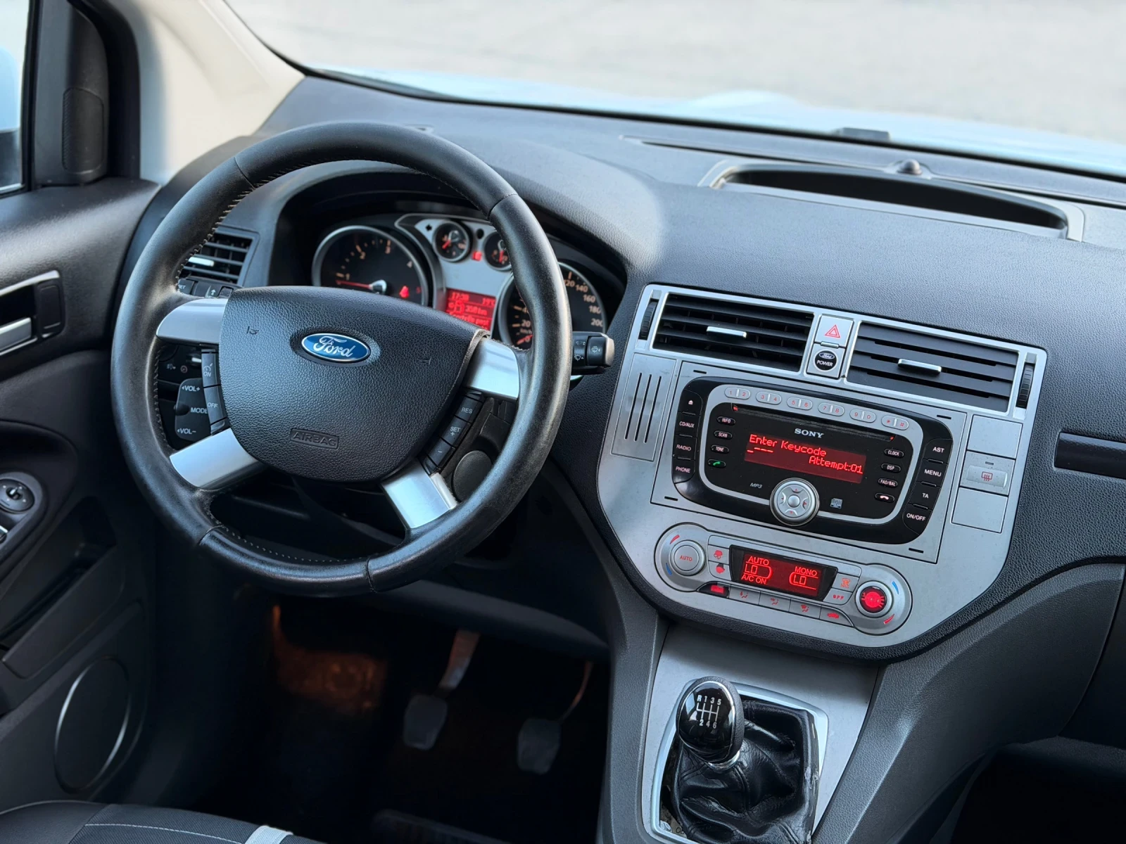 Ford Kuga 2.0TDCI/4х4/ПАНОРАМА/ИТАЛИЯ, снимка 14 - Автомобили и джипове - 54133916