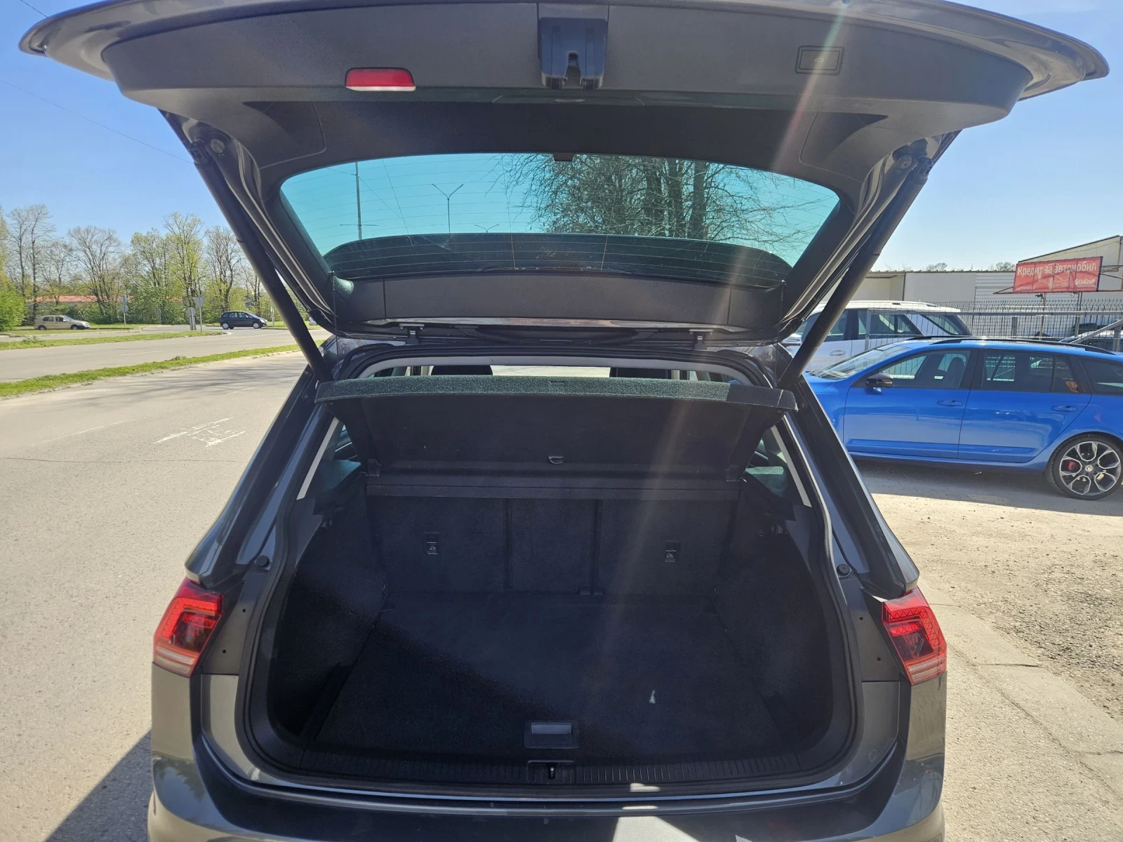 VW Tiguan 2.0 TDI 150 к.с R -LINE 4?4, снимка 14 - Автомобили и джипове - 54351184