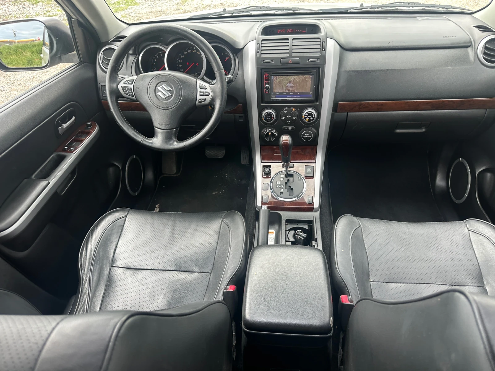 Suzuki Grand vitara 2.0-AUTOMAT-EXECUTIVE-ROLLBARS-КАМЕРА-БЕЗ-РЪЖДА!, снимка 11 - Автомобили и джипове - 54572917