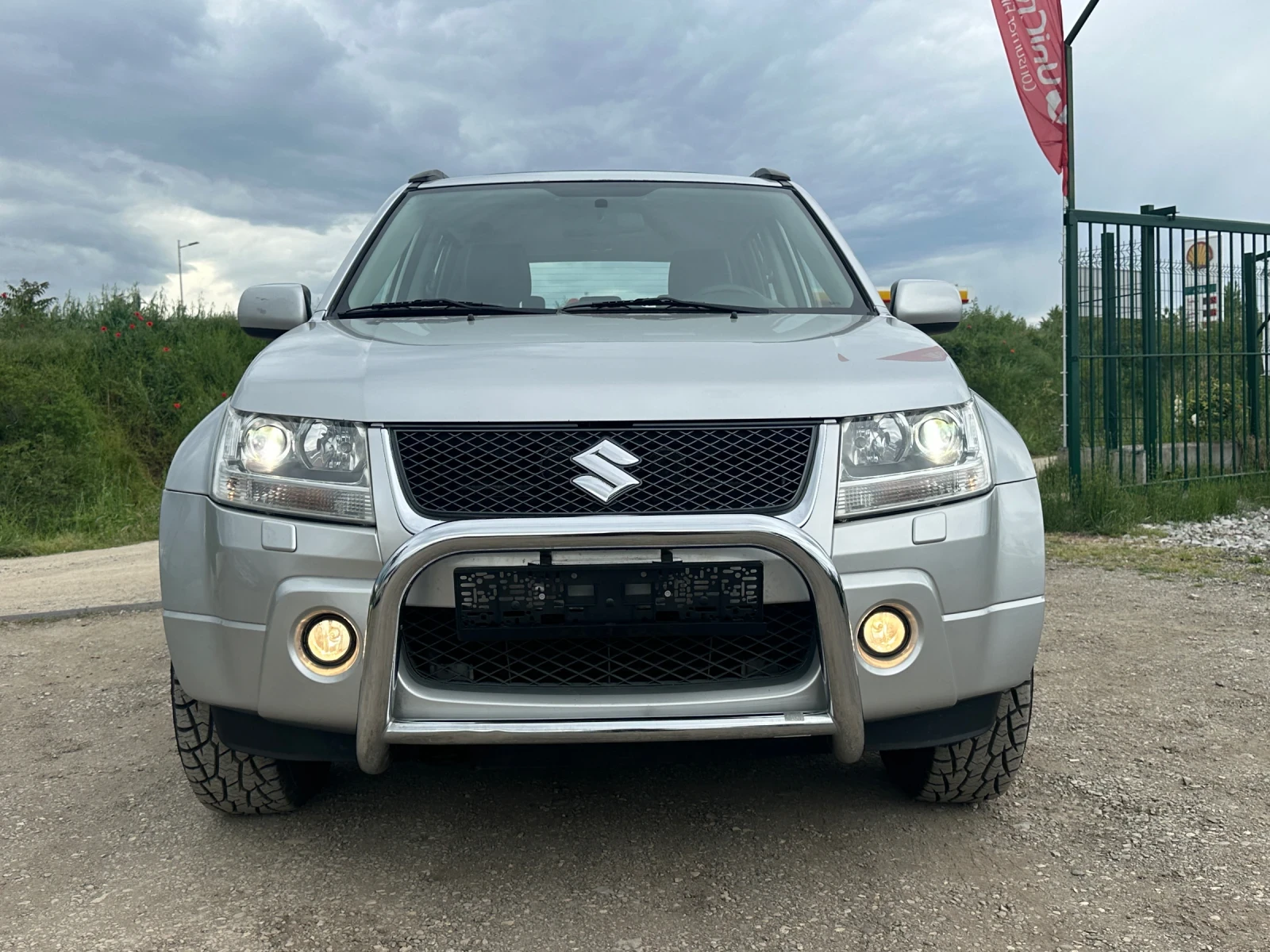 Suzuki Grand vitara 2.0-AUTOMAT-EXECUTIVE-ROLLBARS-КАМЕРА-БЕЗ-РЪЖДА!, снимка 8 - Автомобили и джипове - 54572917