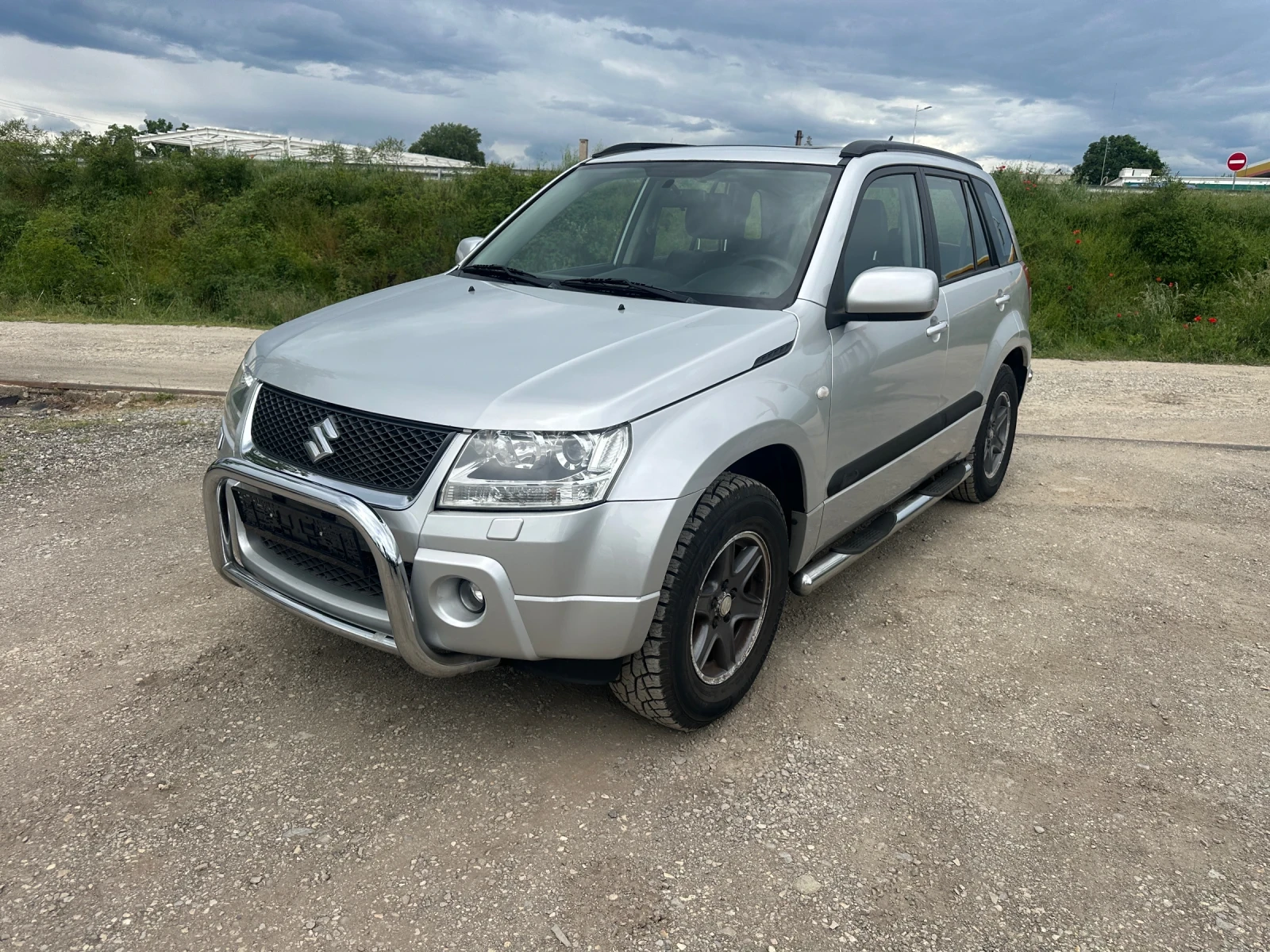 Suzuki Grand vitara 2.0-AUTOMAT-EXECUTIVE-ROLLBARS-КАМЕРА-БЕЗ-РЪЖДА!
