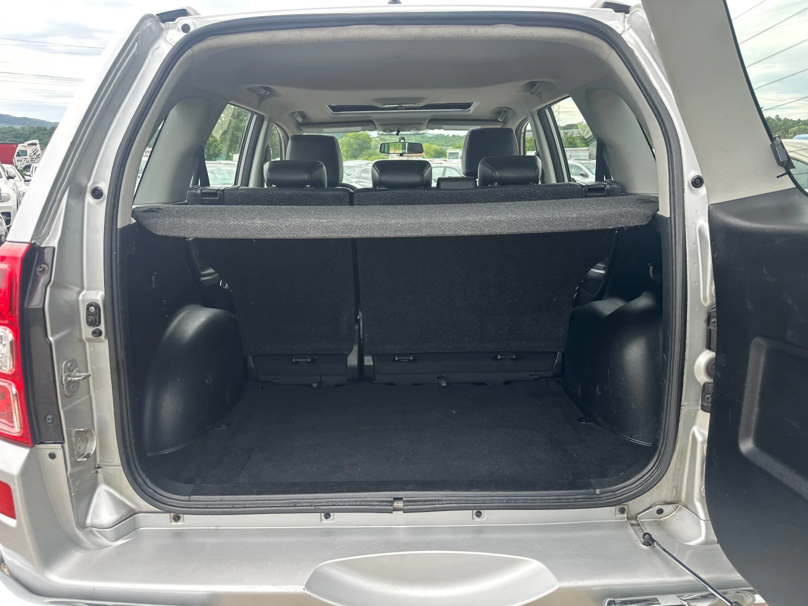 Suzuki Grand vitara 2.0-AUTOMAT-EXECUTIVE-ROLLBARS-КАМЕРА-БЕЗ-РЪЖДА!, снимка 13 - Автомобили и джипове - 54572917