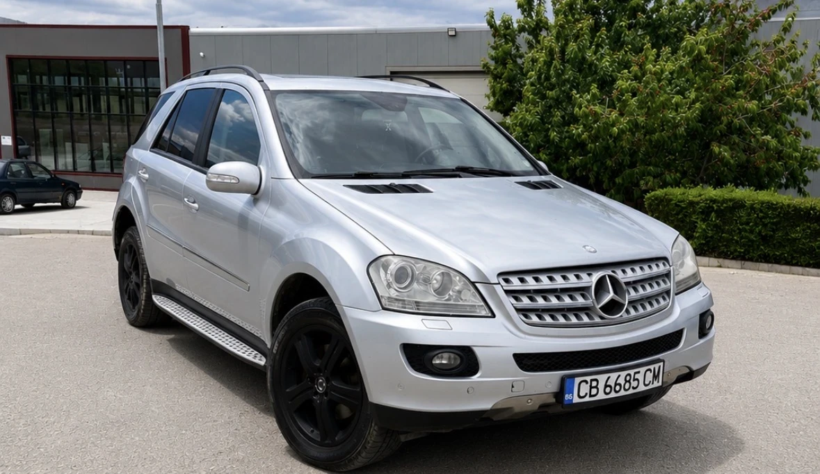 Mercedes-Benz ML 320 Mercedes-Benz ML320 /4MATIC/ НА ПРУЖИНИ, снимка 2 - Автомобили и джипове - 54634589