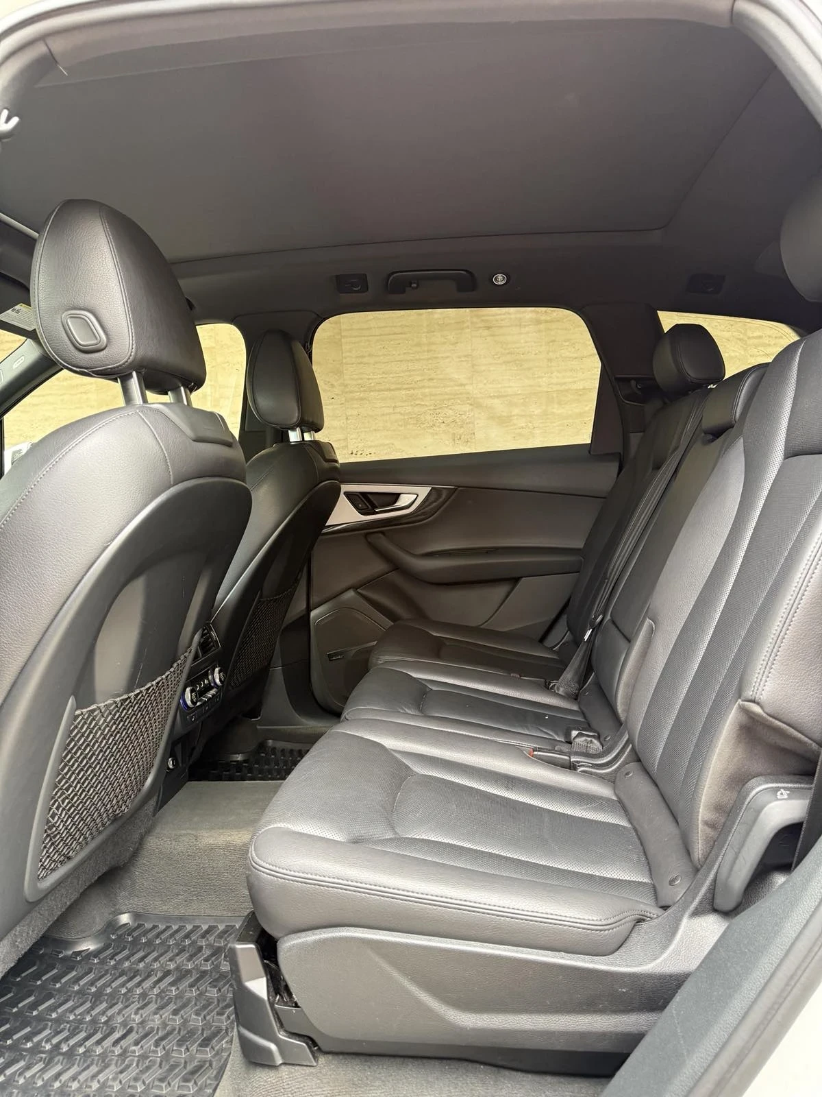 Audi Q7 TECHNIK* QUATTRO* S-LINE* 6+ 1* PANO* 360* , снимка 13 - Автомобили и джипове - 54673028