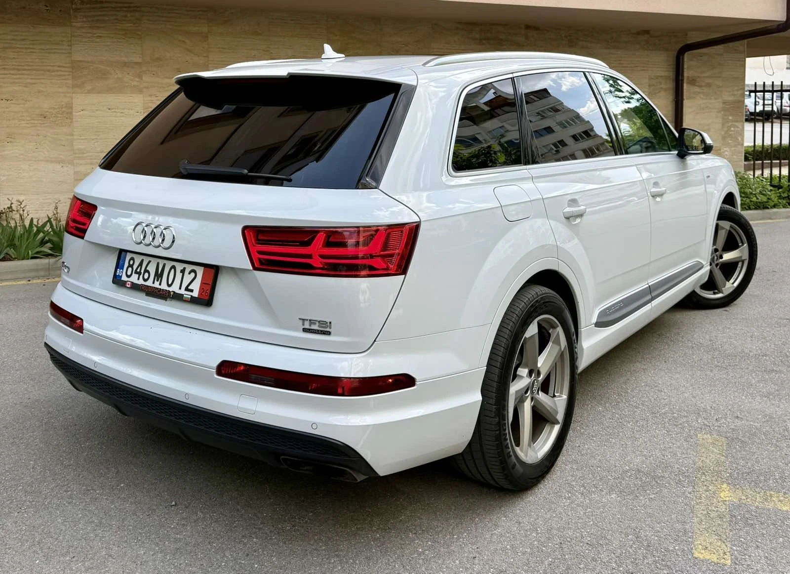 Audi Q7 TECHNIK* QUATTRO* S-LINE* 6+ 1* PANO* 360* , снимка 4 - Автомобили и джипове - 54673028