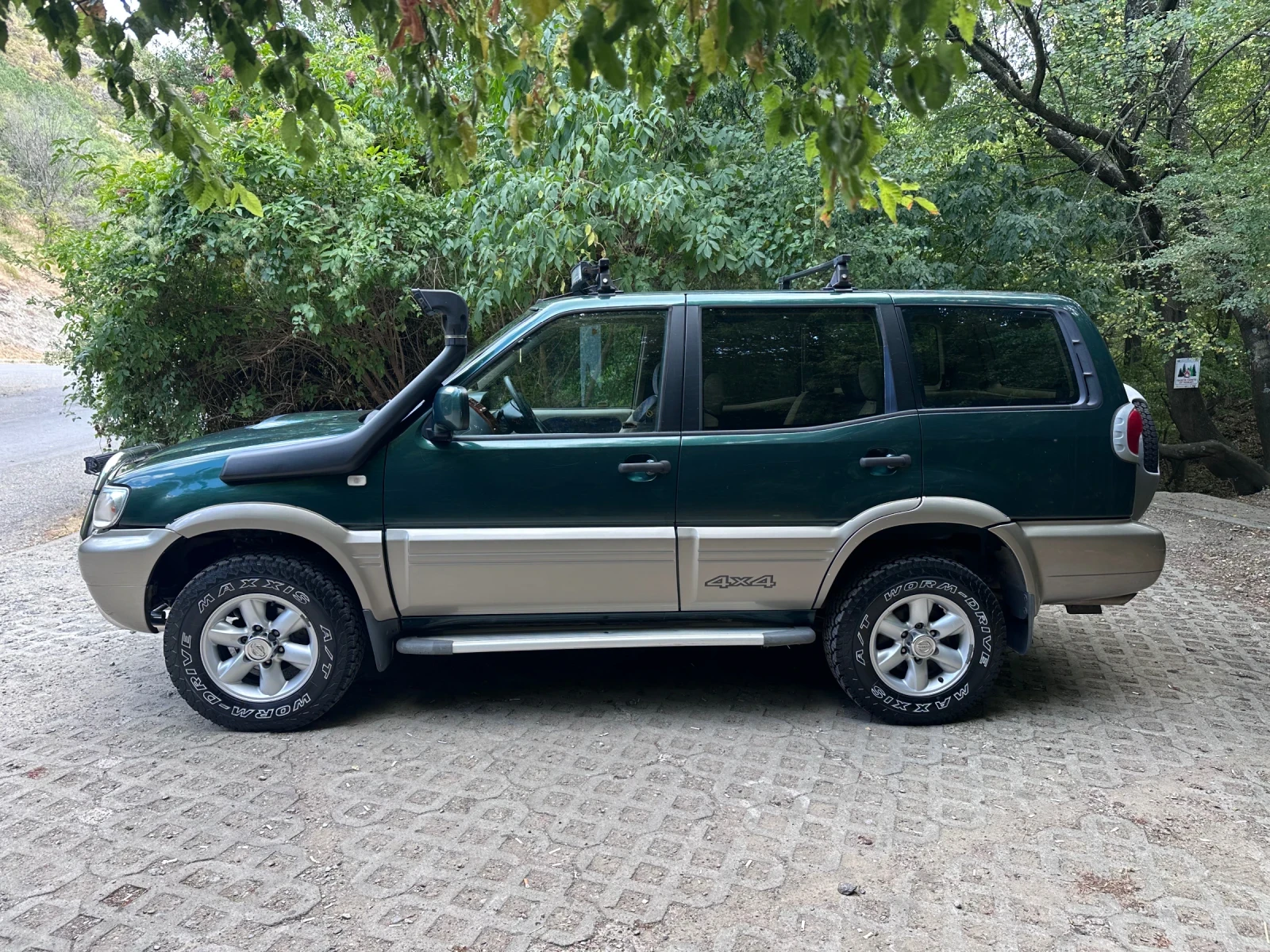 Nissan Terrano, снимка 5 - Автомобили и джипове - 55618265