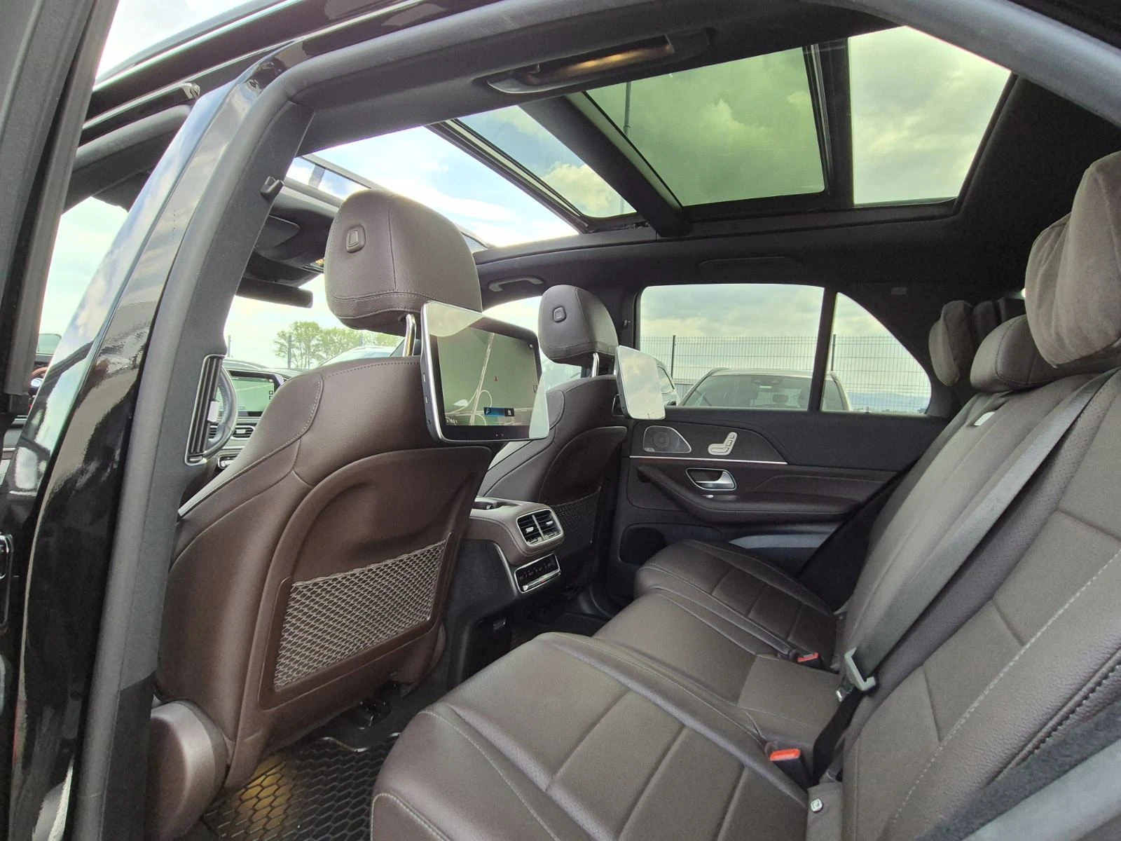 Mercedes-Benz GLE 400 SUV, снимка 13 - Автомобили и джипове - 55804015