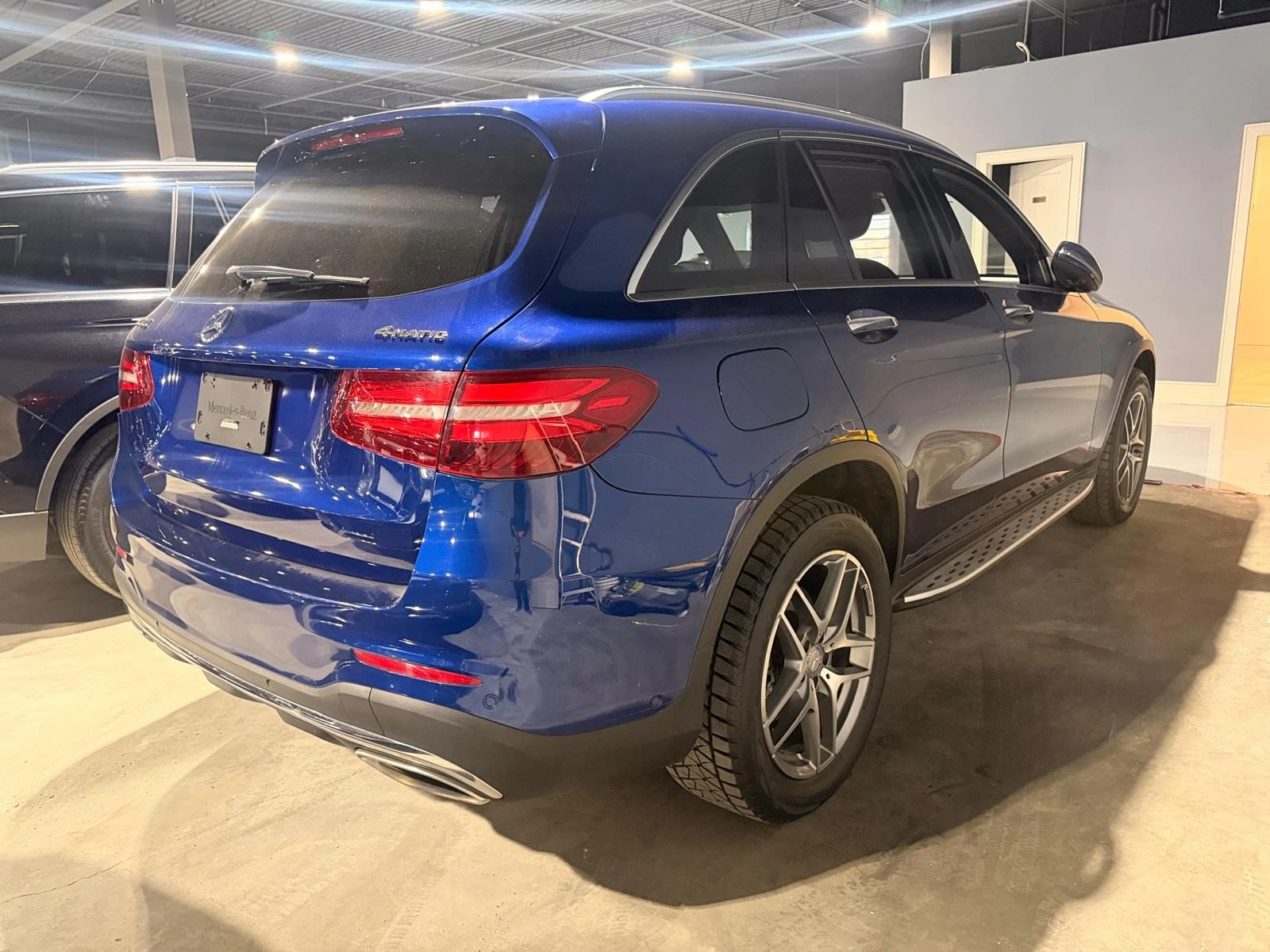Mercedes-Benz GLC * 300 * CARFAX * ЦЕНА ДО БГ, снимка 3 - Автомобили и джипове - 55902674