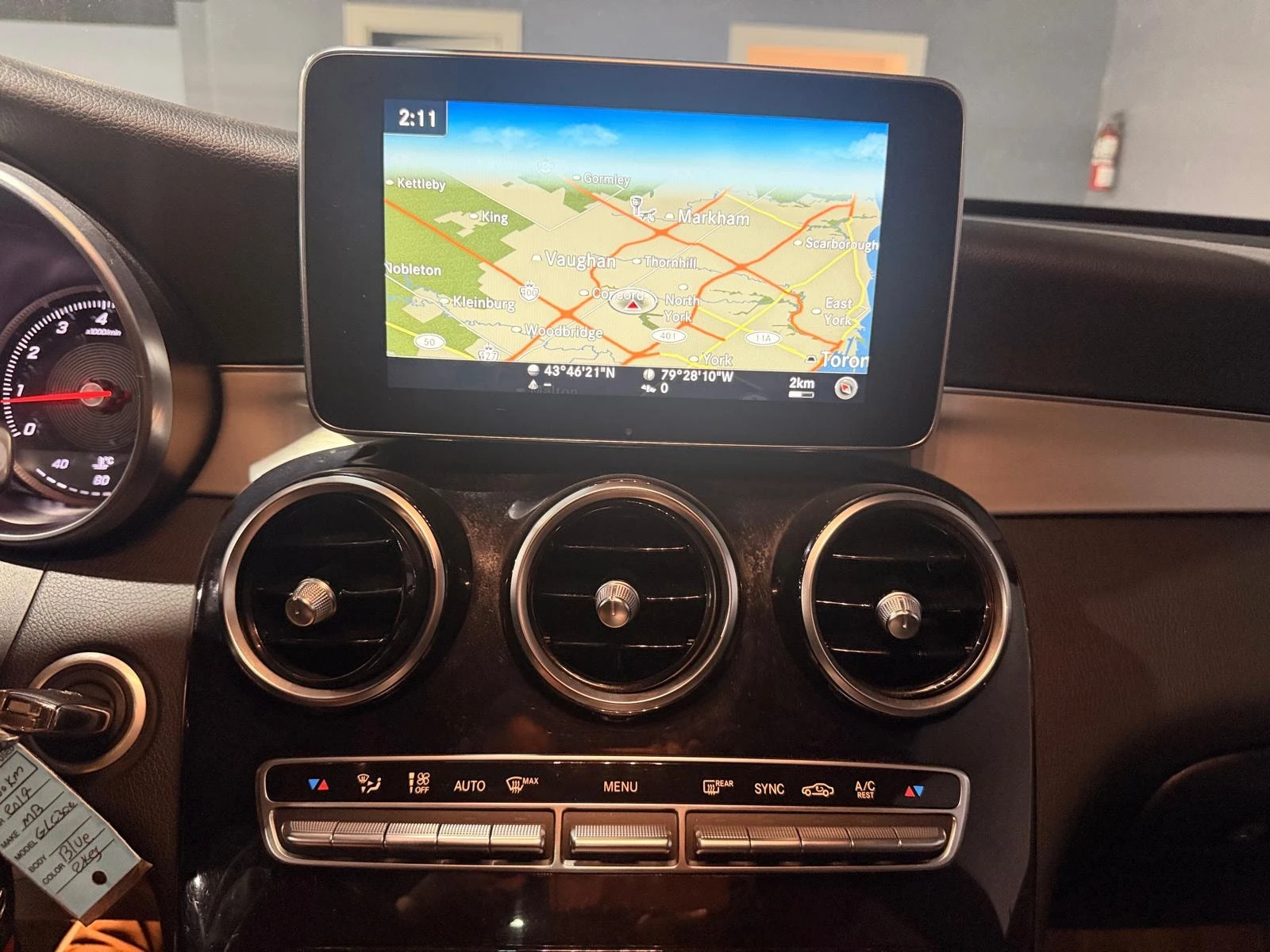 Mercedes-Benz GLC * 300 * CARFAX * ЦЕНА ДО БГ, снимка 11 - Автомобили и джипове - 55902674