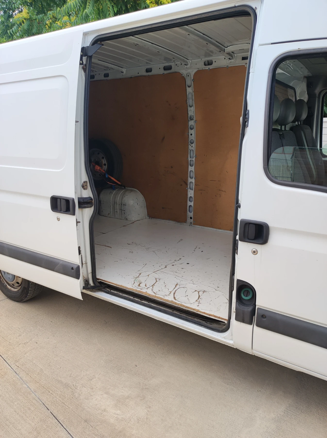 Renault Master 2, 5CDTI 115кс L2H2  - изображение 7