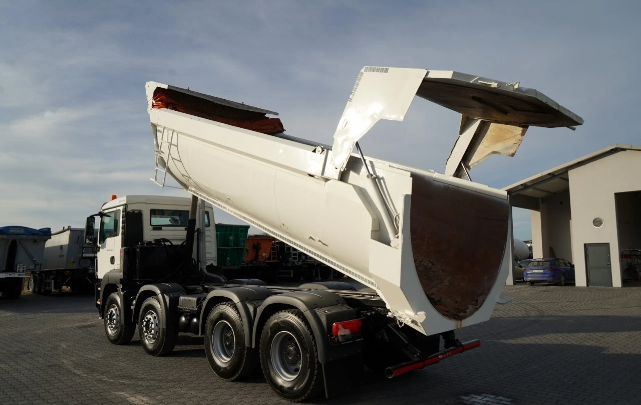 Man Tgs 35.440* ЛИЗИНГ* 8x4* РЪЧНА КУТИЯ* ХИДРОКЛАПАН, снимка 4 - Камиони - 56261388