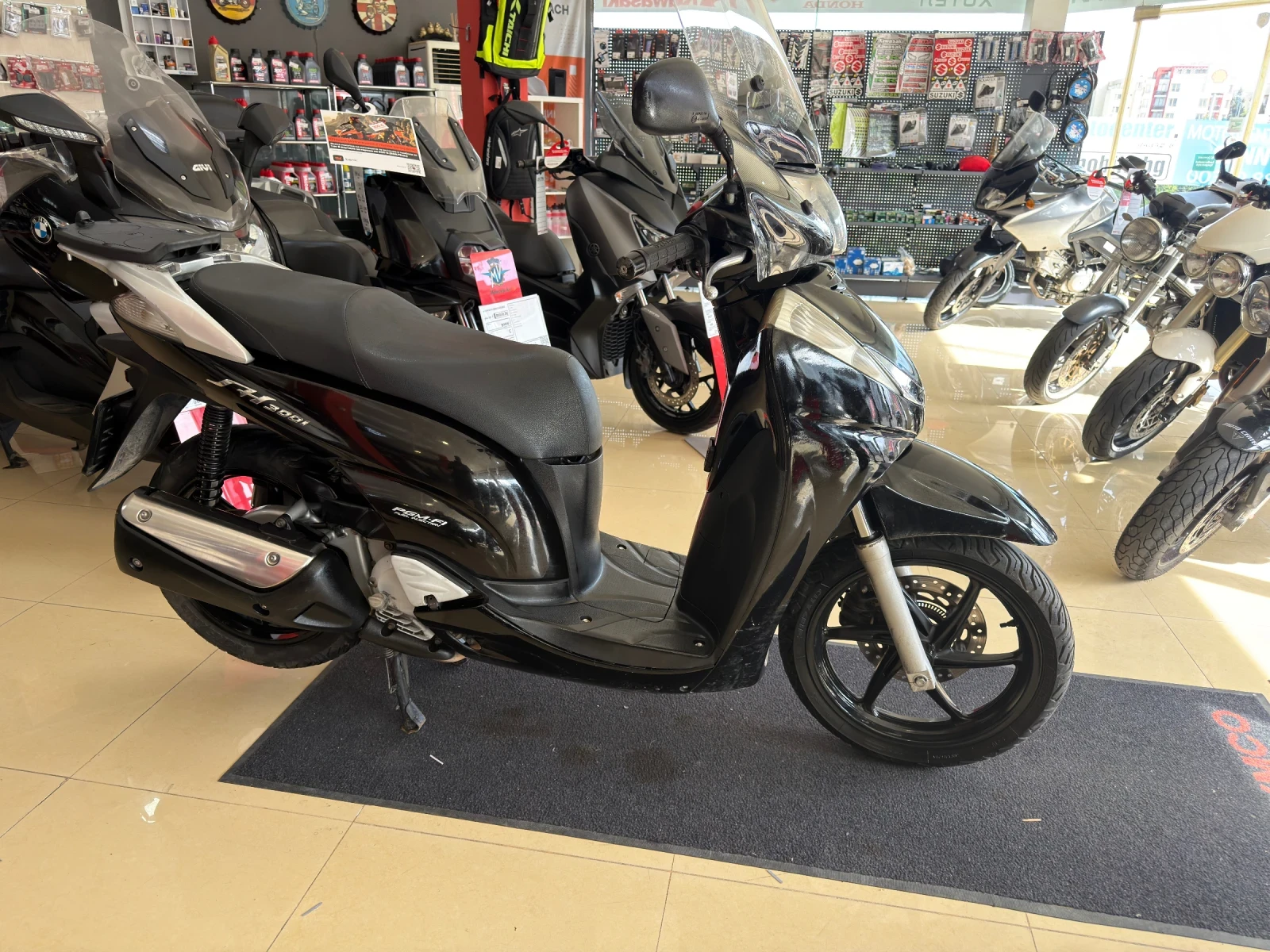 Honda Sh 300 ABS, снимка 3 - Мотоциклети и мототехника - 54200719