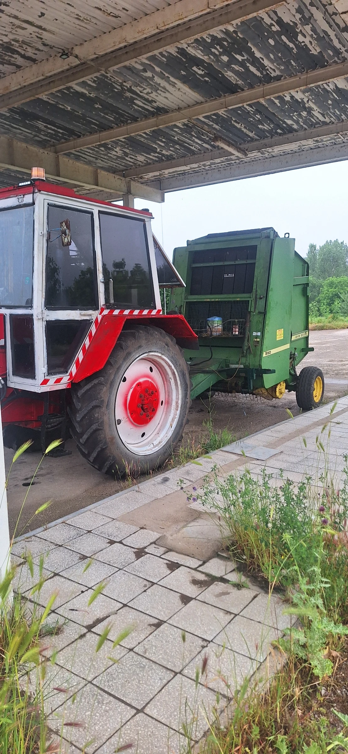Балировачка John Deere 550, снимка 3 - Селскостопанска техника - 54920666