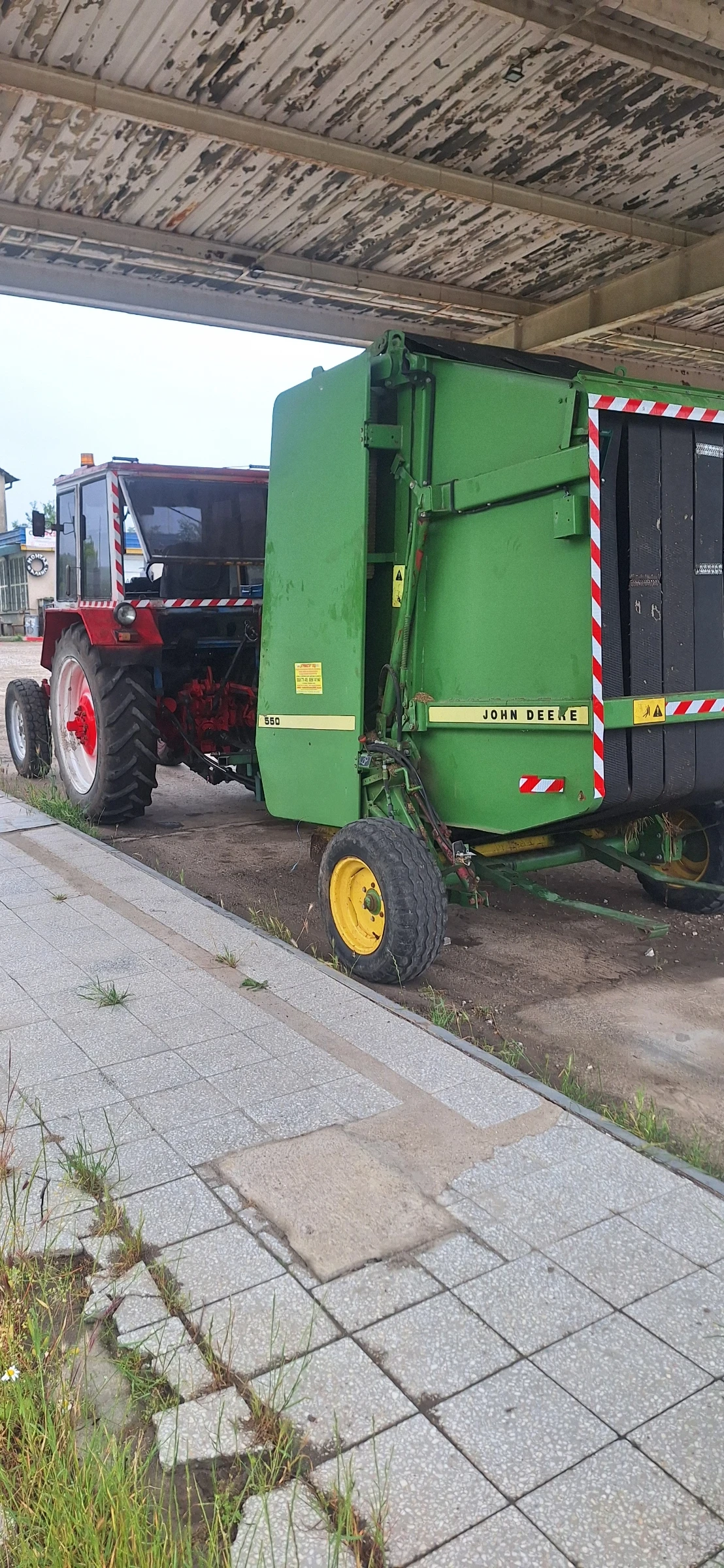 Балировачка John Deere 550, снимка 2 - Селскостопанска техника - 54920666