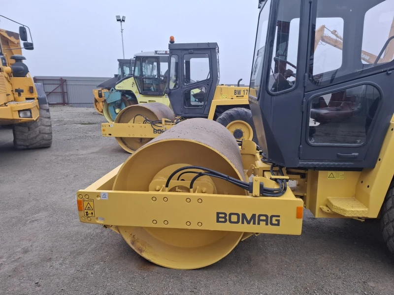 Валяк BOMAG 172 D.     2 БРОЯ, снимка 1 - Индустриална техника - 48803270