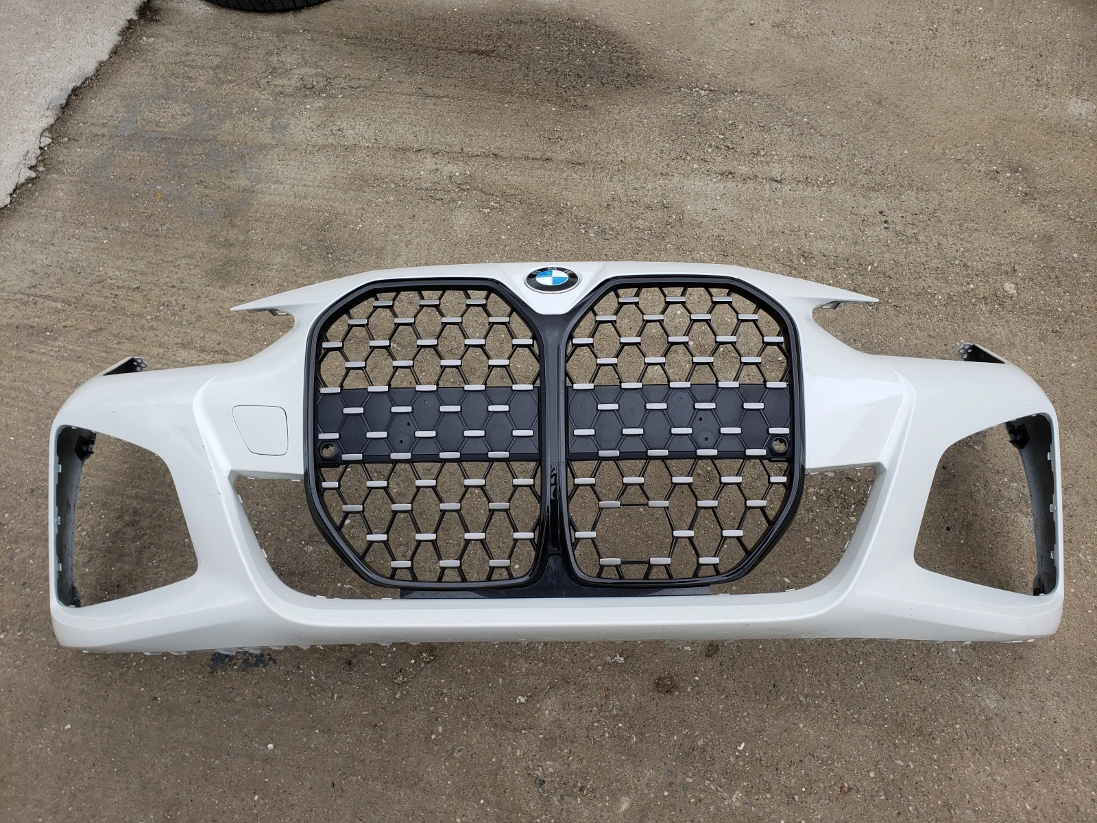 Оригинална броня за BMW I4 G26...51118078573....8738571.....