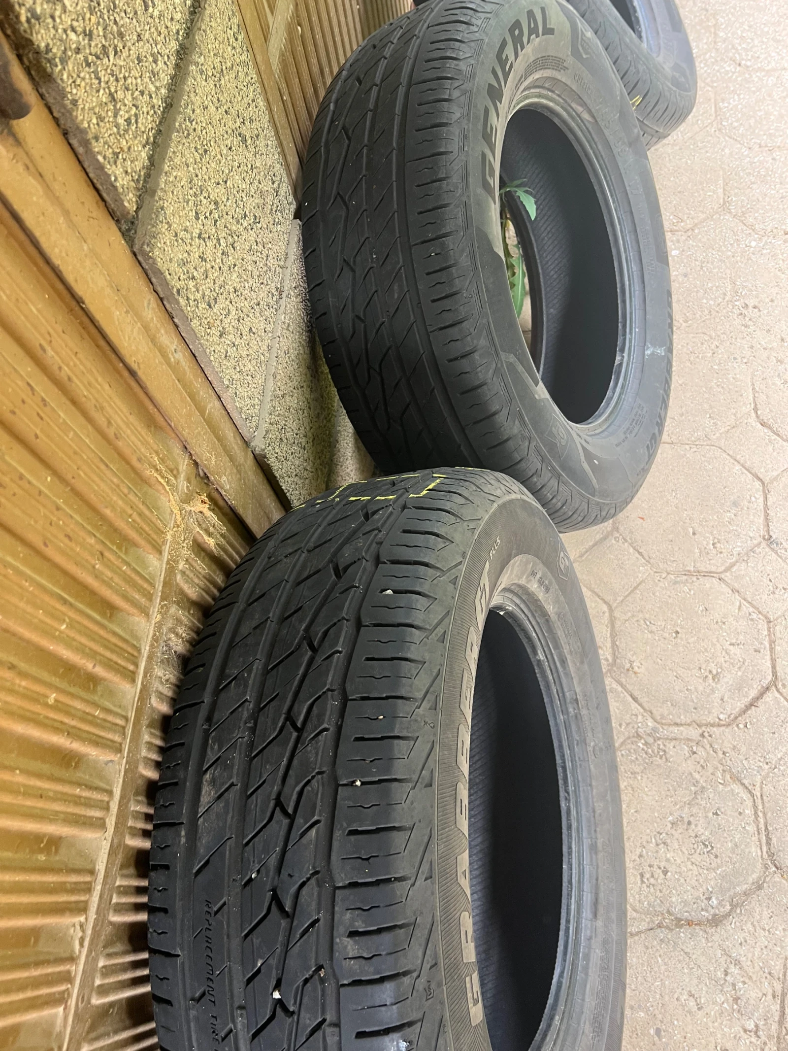 Гуми Летни 245/65R17, снимка 4 - Гуми и джанти - 54571510