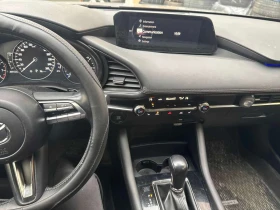 Mazda 3 * GT * 2 КЛЮЧА* PANO* KEYLESS* ПОДГРЕВ* , снимка 9