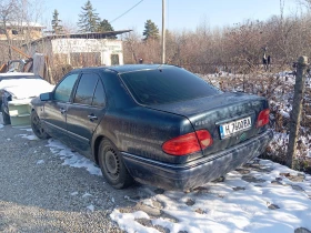 Mercedes-Benz E 200 2.0, снимка 2