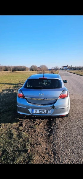 Opel Astra 1.9 GTC, снимка 2