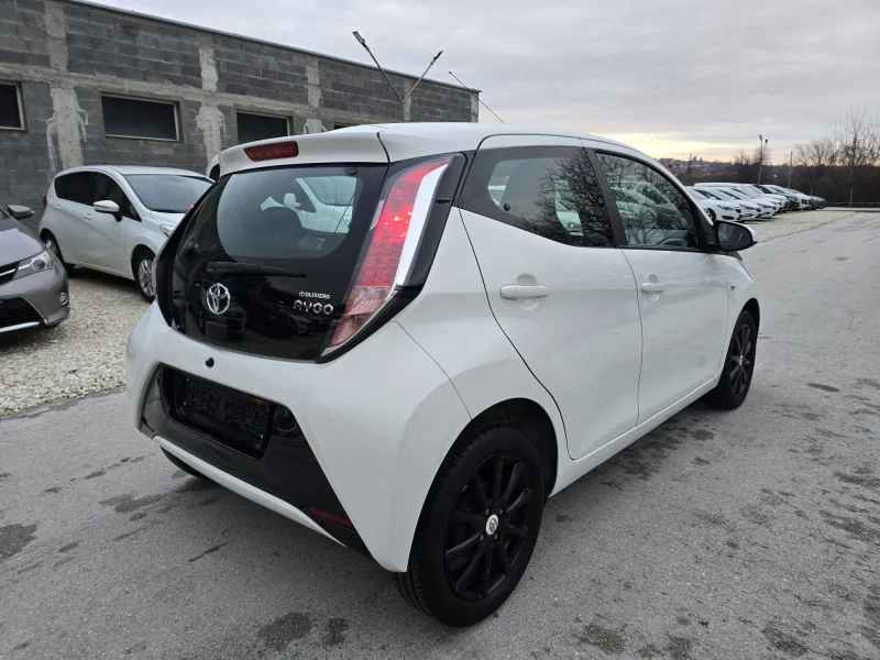 Toyota Aygo 1.0Бензин - 69к.с., снимка 5 - Автомобили и джипове - 48320034